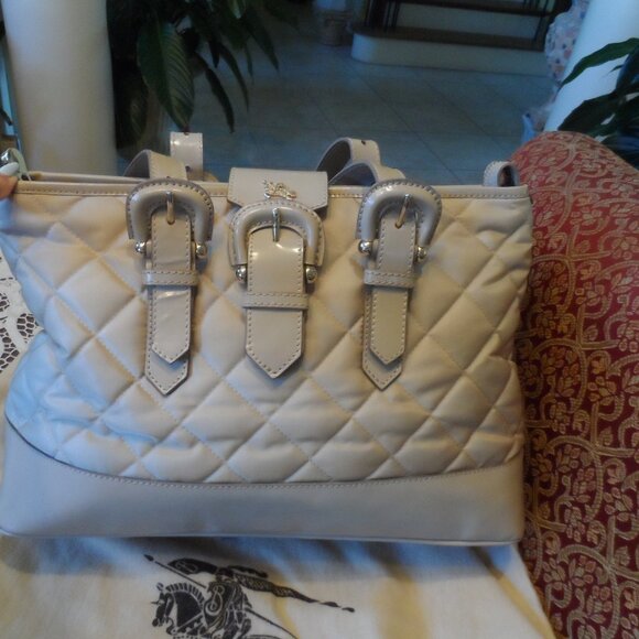 Burberry Prorsum Beige Qulted Nylon/Patent Leather Shoulder Bag - Picture 3 of 16